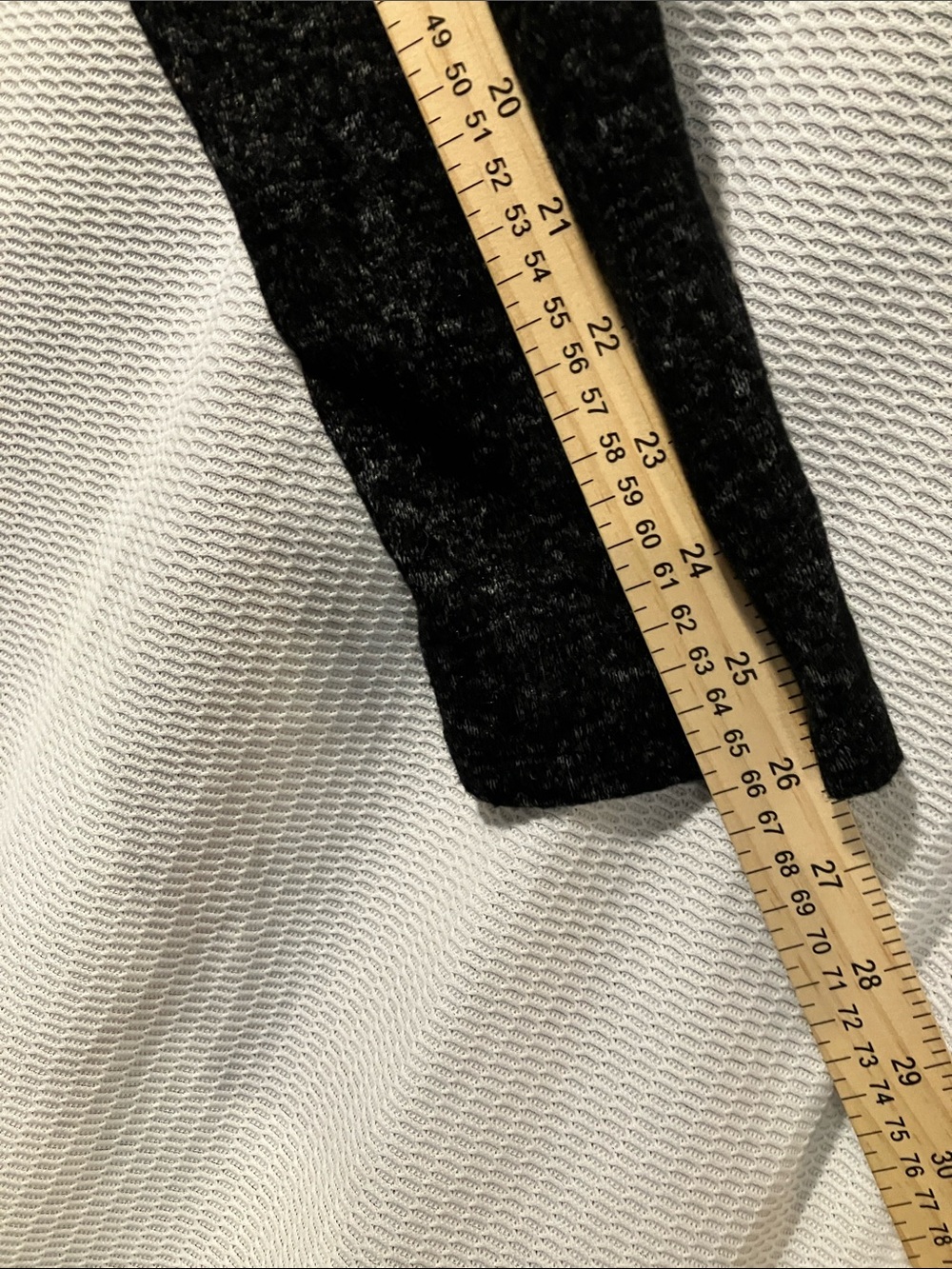 Serra Black Heather Twist-Front Long Sleeve Tee - Picture 5 of 9